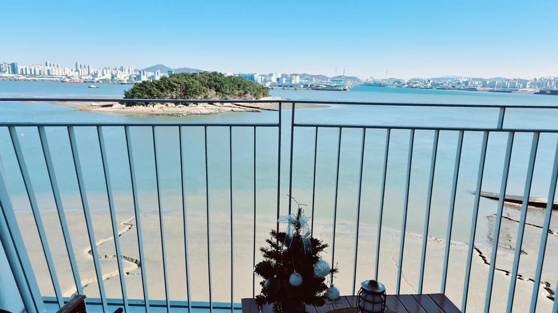 Hotel Cozy Room Oceanview Memory Yeongjong Incheon