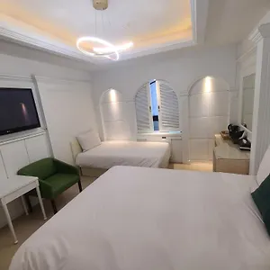 Charis Hotel